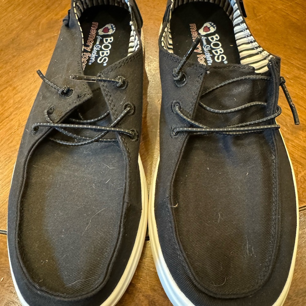 BOBS by Skechers Women's Black Slip-On lace up Loafers Size 8.